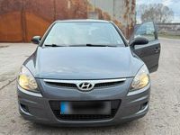 Gebraucht Hyundai i30 108 PS (79 kW) 2009 Grau Kleinwagen