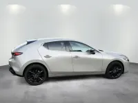 Neu Mazda 3 Homura-Line 140 PS (102 kW) 2026 Silber Limousine