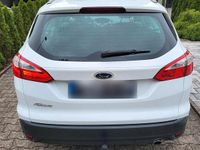 Gebraucht Ford Focus Titanium 140 PS (102 kW) 2014 Weiß Kombi