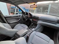 Gebraucht BMW 318 143 PS (105 kW) 2002 Blau Kombi