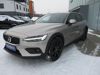 Gebraucht Volvo V60 CC Ultimate 197 PS (144 kW) 2023 Gold Kombi