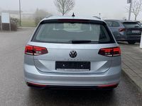 Gebraucht VW Passat Business 150 PS (110 kW) 2022 Silber Kombi