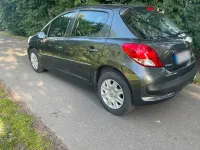 Gebraucht Peugeot 207 74 PS (54 kW) 2012 Grau Limousine