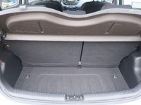 Gebraucht Hyundai i10 YES! Silver 87 PS (63 kW) 2015 Silber Kleinwagen