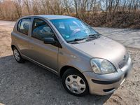Gebraucht Toyota Yaris 65 PS (47 kW) 2003 Silber Kleinwagen