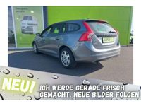 gebraucht Volvo V60 2.0 D3 Kombi Linje Business +SHZ+Navi+2xPDC+