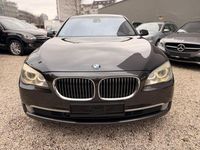 Gebraucht BMW 730 Sport Line 245 PS (180 kW) 2009 Grau Limousine