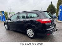 Gebraucht Ford Focus Trend 125 PS (91 kW) 2011 Schwarz Limousine