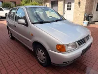 Gebraucht VW Polo 50 PS (36 kW) 1999 Silber Kleinwagen