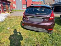 Gebraucht Ford Fiesta 90 PS (66 kW) 2009 Braun Kleinwagen