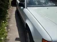 Brugt Mercedes E200 118 HK (86 kW) 1989 Hvid Sedan