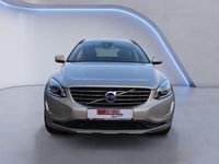 Gebraucht Volvo XC60 Momentum 190 PS (139 kW) 2017 Beige SUV