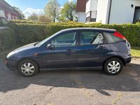 Usado Ford Focus 100 HP (73 kW) 2000 Azul Citadino