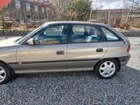 Gebraucht Opel Astra 101 PS (74 kW) 1996 Grau Limousine