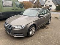 Gebraucht Audi A3 Ambiente 110 PS (80 kW) 2015 Braun Limousine