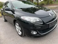 Gebraucht Renault Mégane GrandTour Dynamique 115 PS (84 kW) 2013 Schwarz Kombi