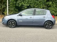 Gebraucht Renault Clio III 101 PS (74 kW) 2009 Blau Kleinwagen
