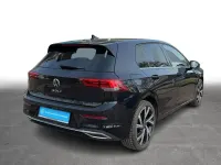 Gebraucht VW Golf VIII Style 190 PS (139 kW) 2022 Deep black perleffekt Limousine