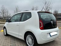 Gebraucht VW up! Highline 75 PS (55 kW) 2012 Weiß Kleinwagen