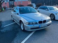 Gebraucht BMW 530 193 PS (141 kW) 2003 Silber Kombi