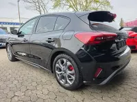 Używany Ford Focus ST-Line 125 KM (91 kW) 2023 Czarny Sedan/Limuzyna