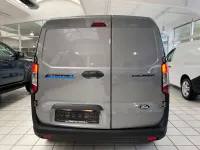 Nowe Ford Transit Trend 100 kW (136 KM) 2026 Srebrny Sedan/Limuzyna