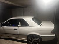 Gebraucht BMW 320 Cabriolet 150 PS (110 kW) 1997 Weiß Cabrio