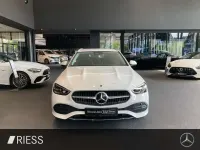 Gebraucht Mercedes C300e Avantgarde 313 PS (230 kW) 2022 Weiß Kombi