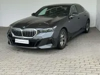 Gebraucht BMW 520 M Sport 197 PS (144 kW) 2024 Grau Limousine