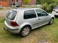 Używany VW Golf IV Basis 90 KM (66 kW) 2000 Srebrny Sedan/Limuzyna