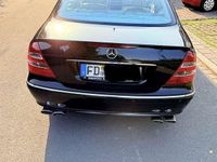 Gebraucht Mercedes E240 177 PS (130 kW) 2002 Schwarz Limousine