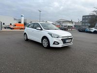 Gebraucht Hyundai i20 Active 75 PS (55 kW) 2019 Weiß Kleinwagen