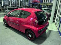 Gebraucht Peugeot 107 68 PS (50 kW) 2008 Rot Kleinwagen