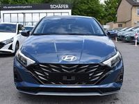 Neu Hyundai i20 90 PS (66 kW) 2025 Blau Limousine