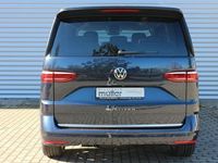 Gebraucht VW Multivan Style 150 PS (110 kW) 2024 Blau Van