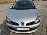 Gebraucht Renault Clio II Dynamique 88 PS (64 kW) 2006 Silber Limousine