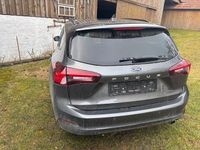 Gebraucht Ford Focus Cool & Connect 120 PS (88 kW) 2022 Grau Limousine