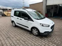 Gebraucht Ford Transit Trend 101 PS (74 kW) 2019 Weiß Van / Kleinbus