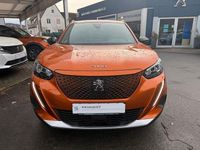 Gebraucht Peugeot 2008 Allure 100 kW (136 PS) 2023 Orange fusion SUV