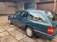 Gebraucht Mercedes 280 193 PS (141 kW) 1995 Grün Kombi