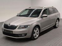 Usado Skoda Octavia 150 HP (110 kW) 2016 Bege Citadino