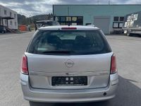 Gebraucht Opel Astra 105 PS (77 kW) 2005 Silber Kombi
