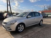 Gebraucht Kia Ceed Edition 7 90 PS (66 kW) 2012 Silber Kleinwagen