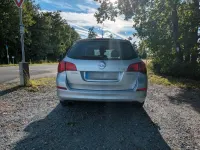 Gebraucht Opel Astra 140 PS (102 kW) 2011 Silber Limousine