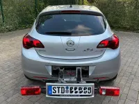 Second-hand Opel Astra 95 CP (69 kW) 2012 Argintiu Berlinǎ