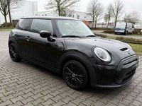 Gebraucht Mini Cooper SE Classic 135 kW (184 PS) 2022 Schwarz Kleinwagen