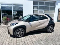 Neu Toyota Aygo X 72 PS (52 kW) 2026 Beige SUV