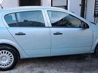 Second-hand Opel Astra 90 CP (66 kW) 2009 Argintiu Hatchback