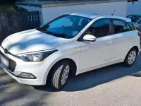 Gebraucht Hyundai i20 Classic 75 PS (55 kW) 2017 Weiß Kleinwagen