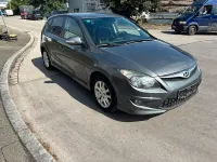 Gebraucht Hyundai i30 109 PS (80 kW) 2011 Grau Limousine